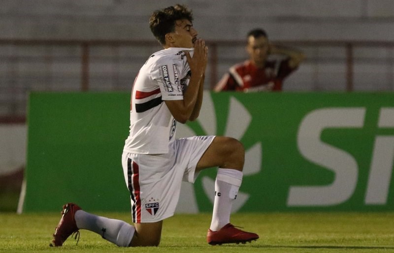 COPA SP: São Paulo busca empate e se classifica nos pênaltis contra o Vitória