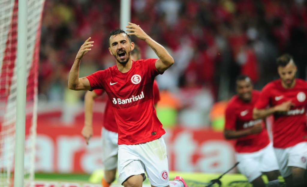 Exame confirma lesão no joelho e Uendel desfalca o Inter no Estadual