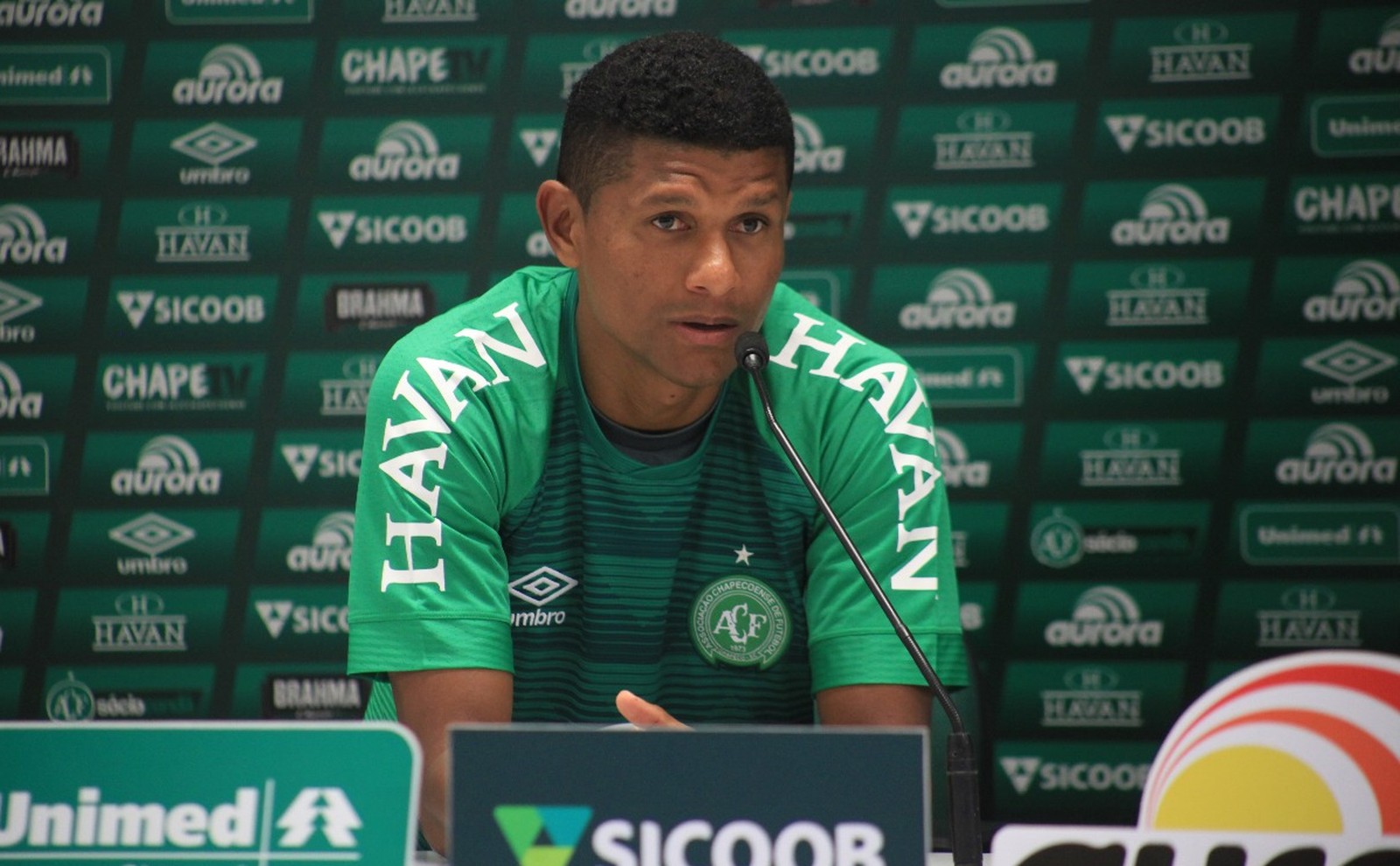 Apresentado na Chape, Márcio Araújo diz não ligar para críticas e agradece Fla