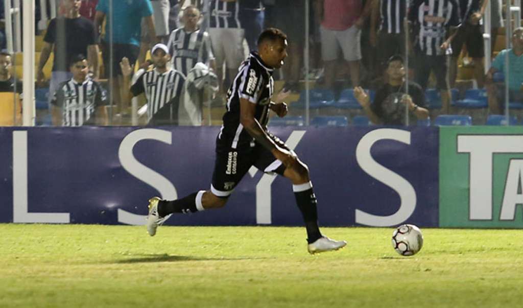 Elton marcou o terceiro gol do Vovô no jogo