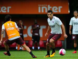 São Paulo reencontra torcida em possível estreia de Diego Souza no Morumbi