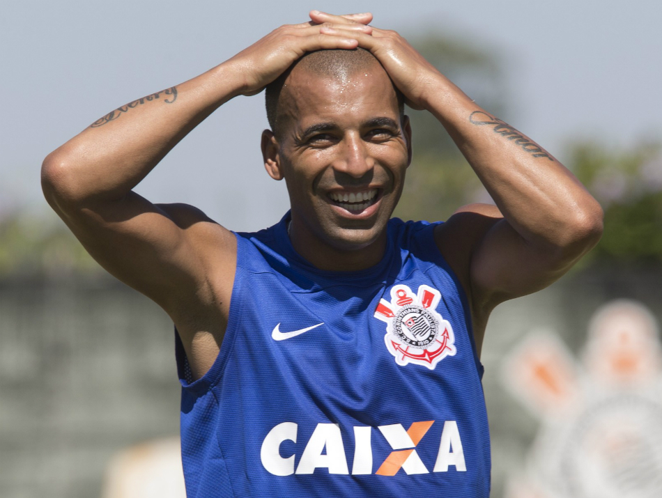 Emerson Sheik nega aposentadoria e prevê três semanas para jogar no Corinthians