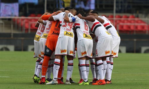 Jogadores do São Paulo minimizam vaias e acreditam na evolução da equipe