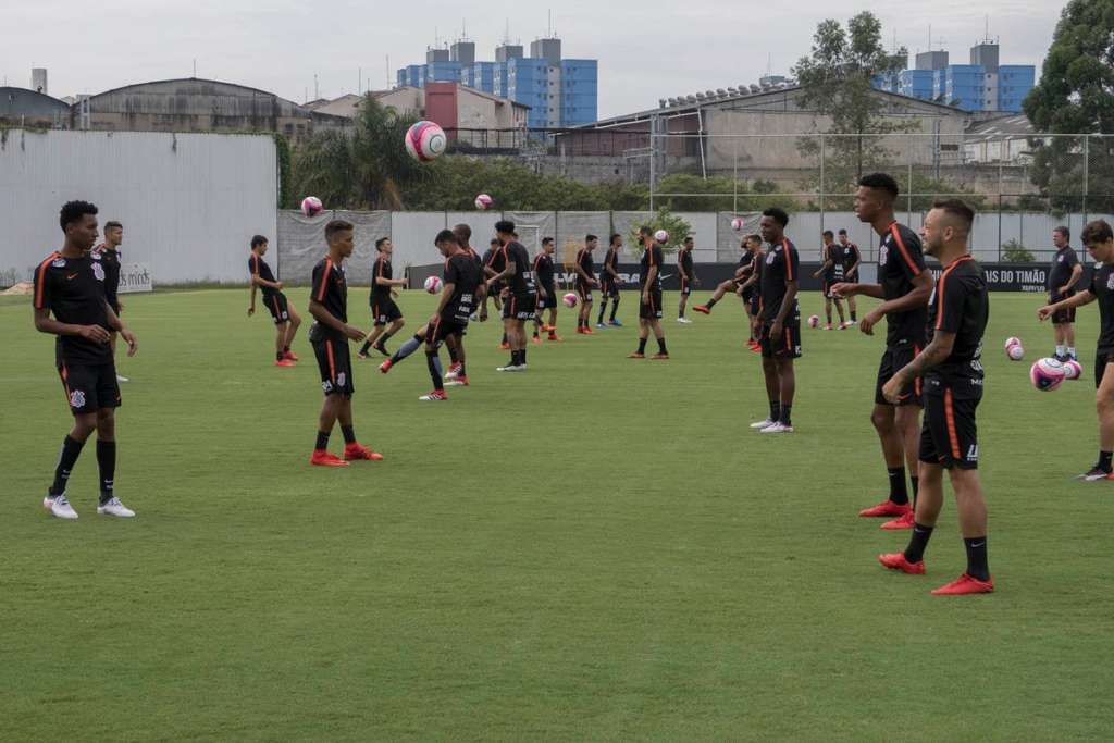 Com Kazim, Corinthians busca a reabilitação contra o São Caetano