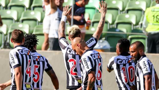 Atleticanos festejam primeira vitória ao lado de sua torcida nesta temporada. Foto: oficial CAM