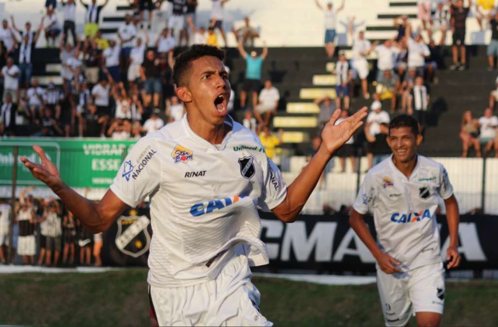 Fessin comemora gol da vitória do ABC: 100% de aproveitamento - Foto: Andrei Torres/ABC FC