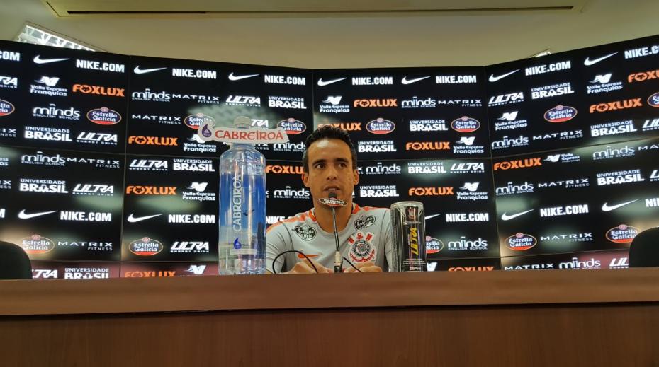 Jadson marcou duas vezes na vitória do Corinthians sobre o São Caetano 