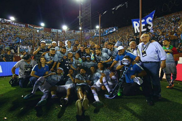 Campeão da Libertadores com o Grêmio pode jogar o Paulistão pelo São Caetano