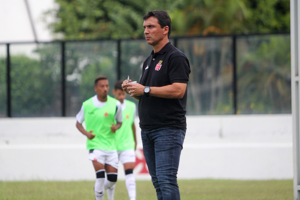 Jogadores que atuaram na Copa São Paulo reforçam Vasco em treino