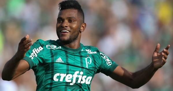 Borja marcou o único gol do Palmeiras no estádio Santa Cruz