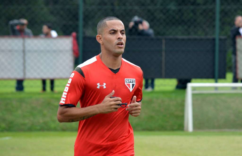 Ytalo vestiu a camisa do São Paulo em 2016. (Foto: Érico Leonan / SPFC)