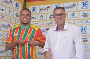 Ex-atacante do Inter, Silva chega animado para desafio no Sampaio Corrêa