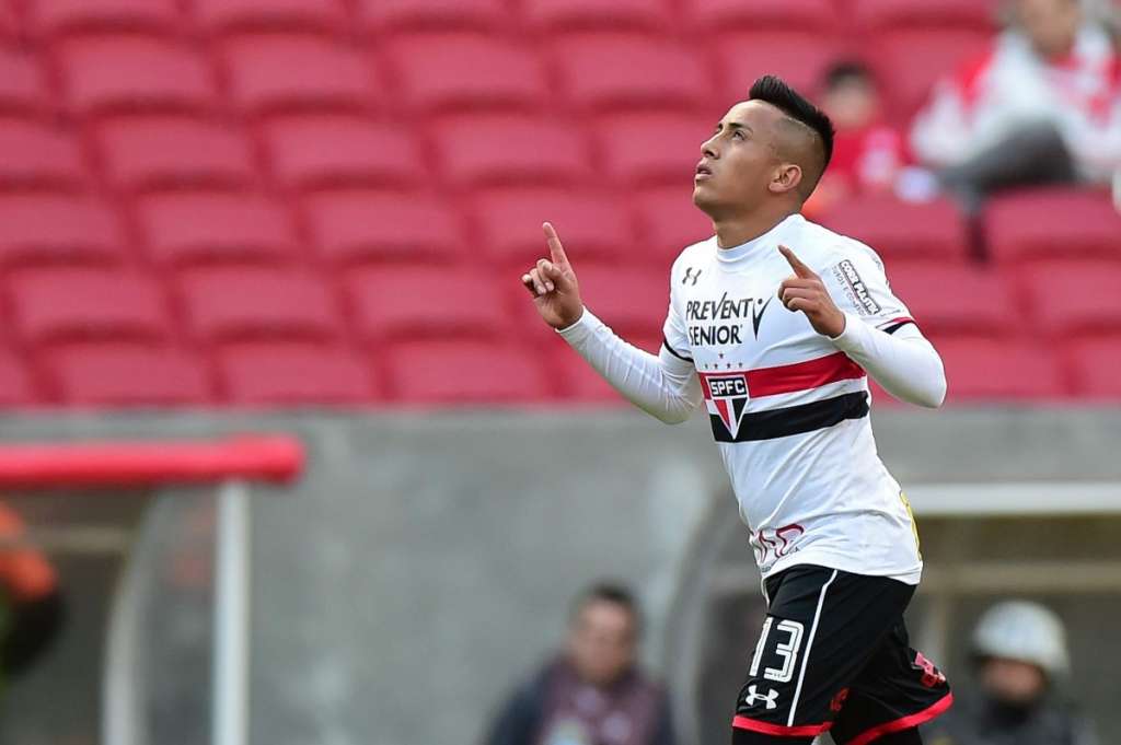 Cueva está infelizmente nesse início de ano no São Paulo