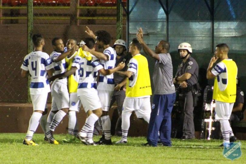 Em casa, Taubaté tenta confirmar bom momento (Foto: Caíque Toledo / Taubaté)