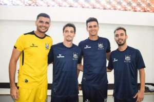 Paulistão: Herói contra o Santos, goleiro do Bragantino analisa: 'Não foi pênalti'