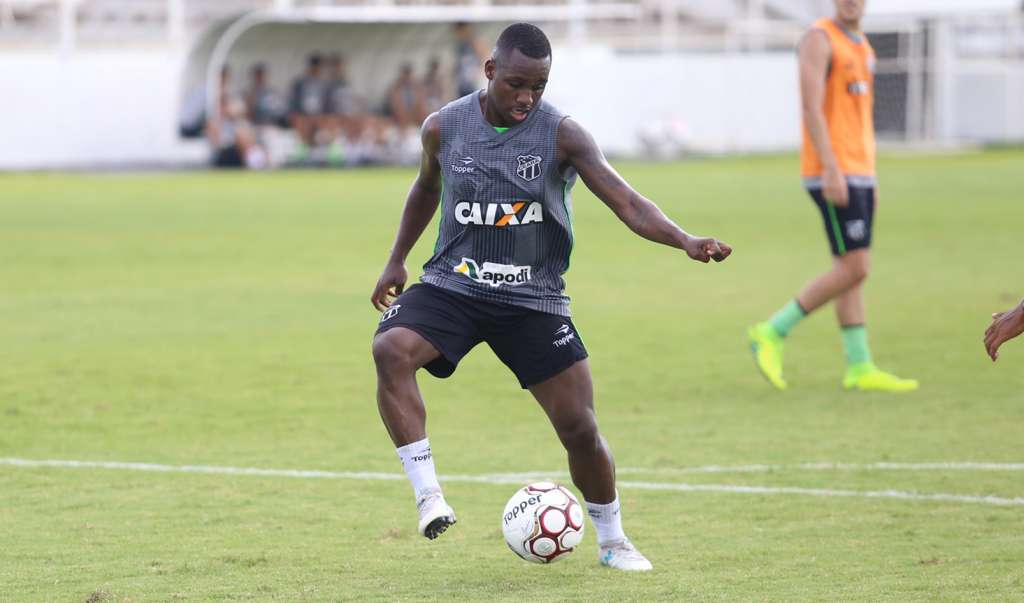 O atacante Cafu é o mais novo reforço do Botafogo para a sequência do Paulistão