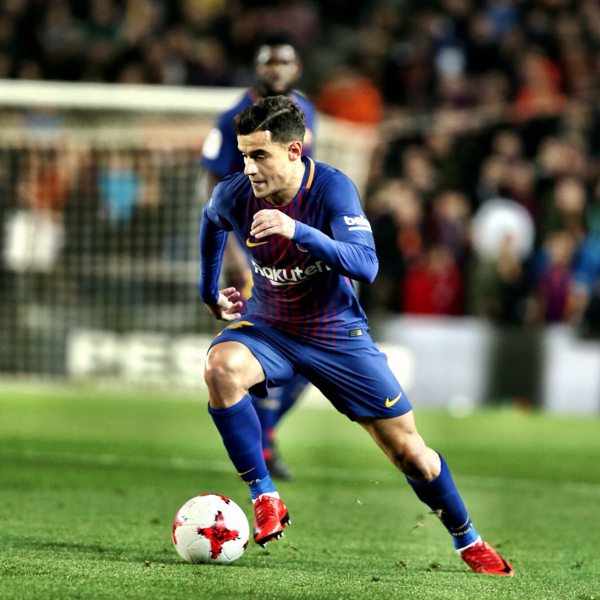 Espanhol: Após estreia, Coutinho ganha elogios do técnico do Barcelona