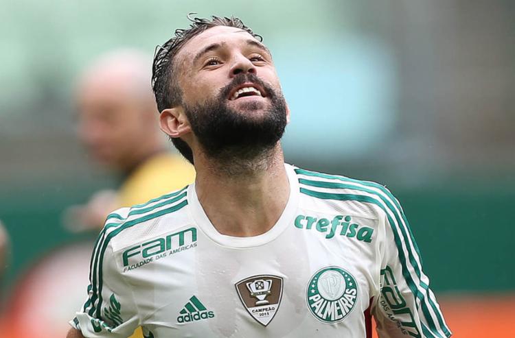 Palmeiras empresta argentino ao Bahia e faz acordo de preferência por meia