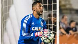 Ponte Preta busca acordo para rescindir com o goleiro Aranha