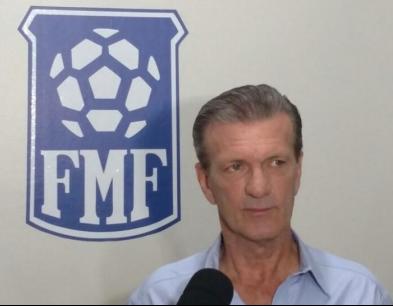 Aron Dresch, presidente da Federação, que comeu bola na Copinha