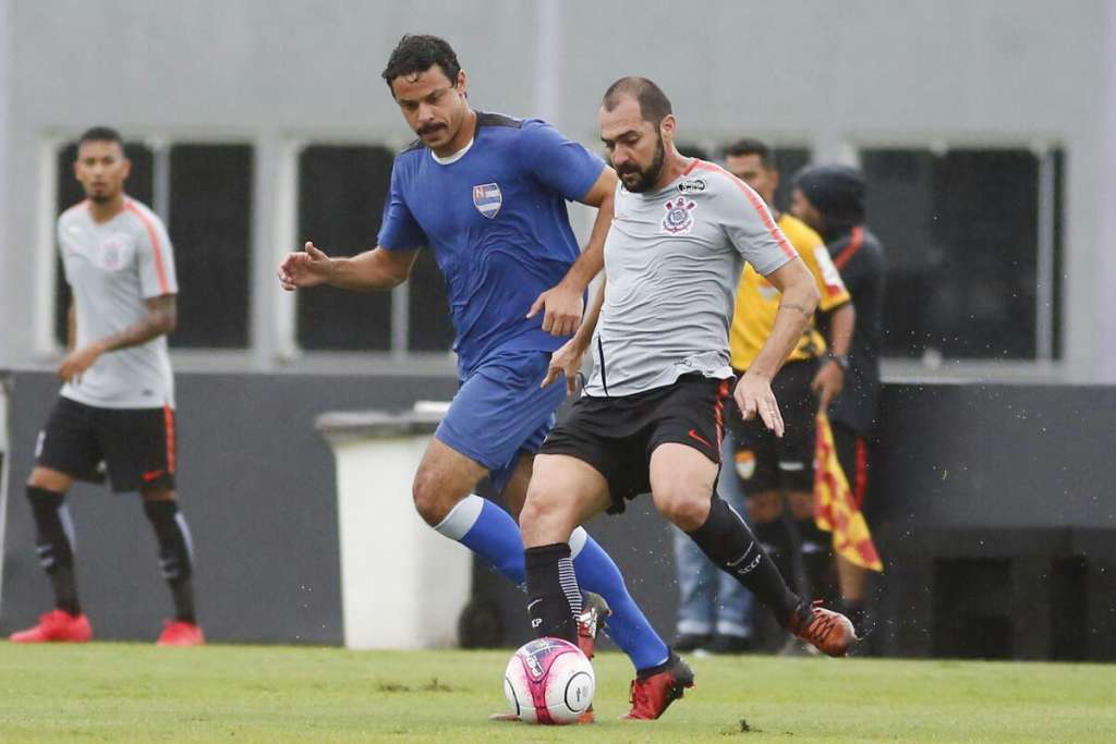 Corinthians goleou o Nacional em jogo-treino nesta terça-feira