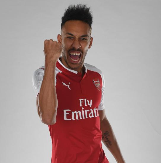 Aubameyang se tornou o atleta mais caro da história do Arsenal 