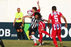 Encostado no Atlético-MG, Valdívia pode se transferir para o São Paulo