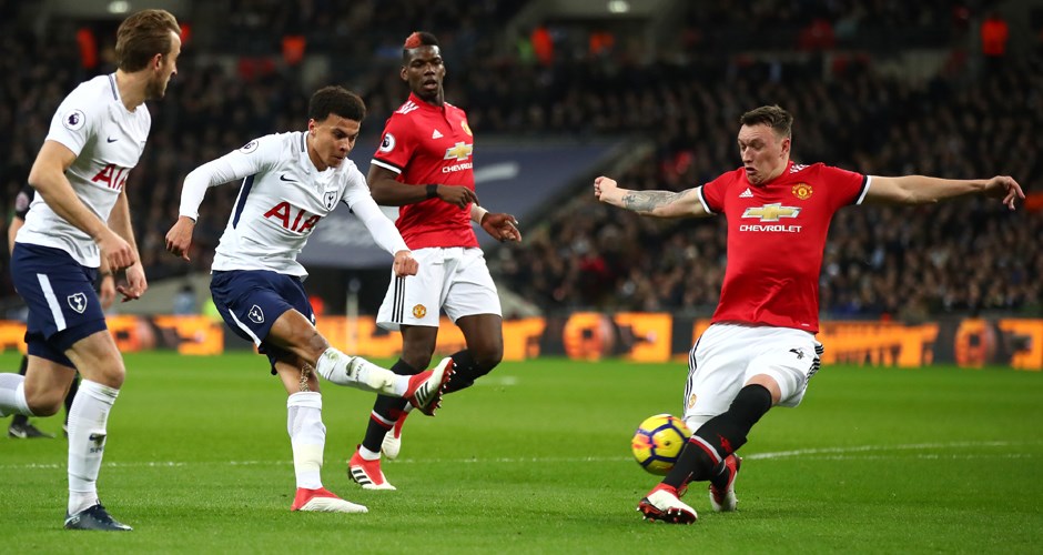 O Tottenham não teve dó e com um gol relâmpago venceu o Manchester United