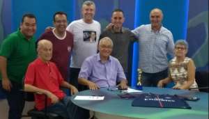 José Roberto Fernandes é homenageado por completar 75 anos de vida e muito trabalho