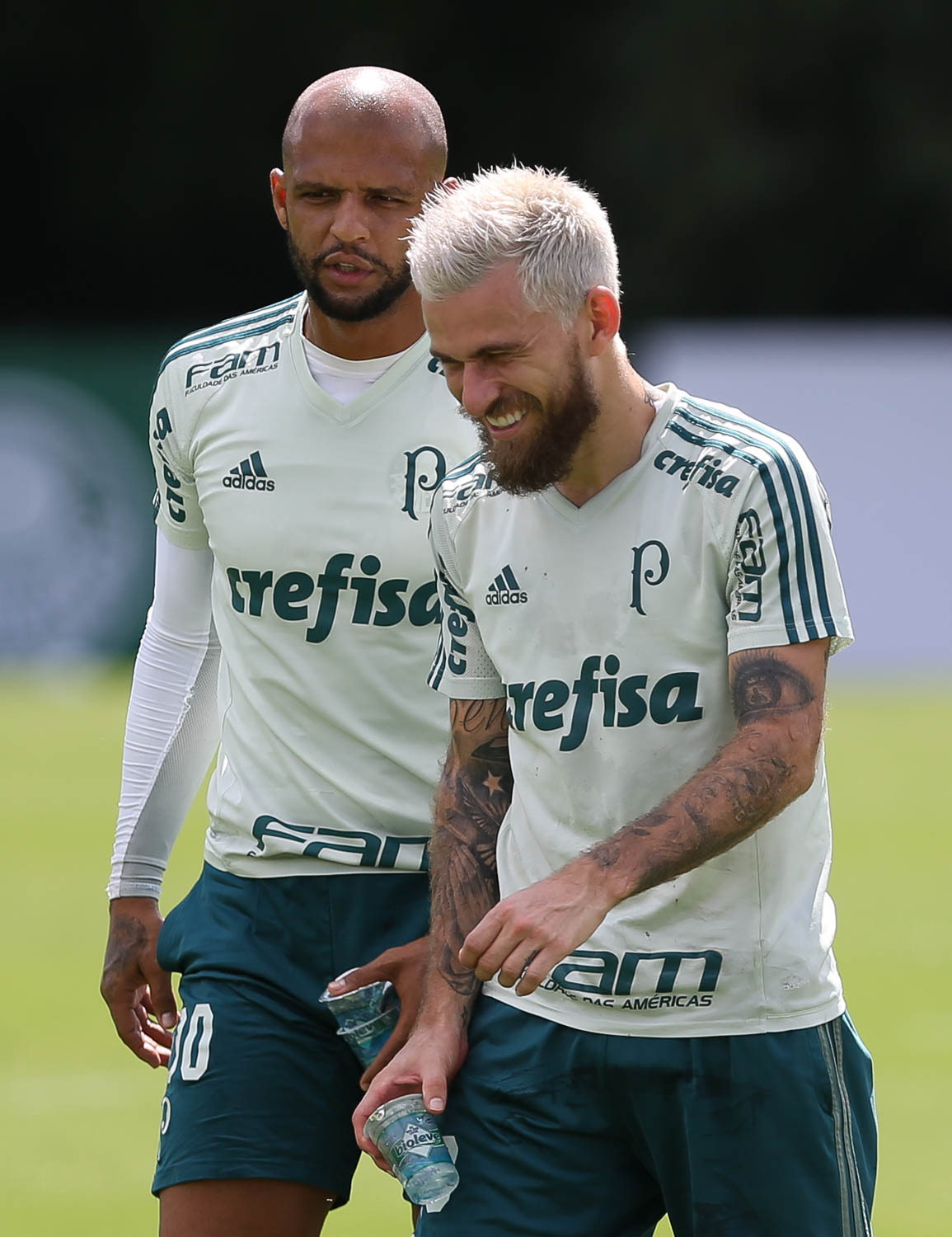 Paulistão: Palmeiras treina titulares para clássico com o retorno do lateral Victor Luís