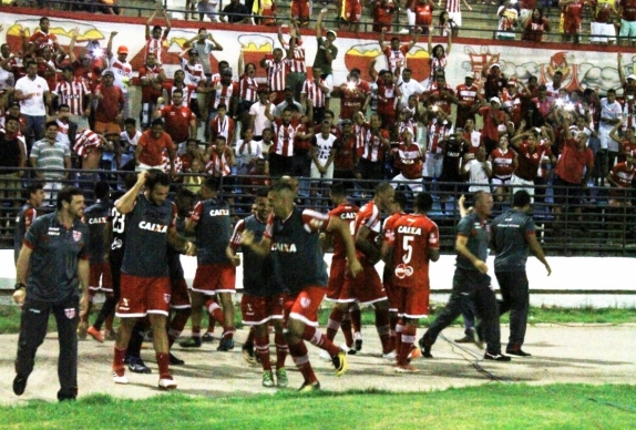 COPA DO NORDESTE: CRB vence fácil e Vitória atropela o Ferroviário