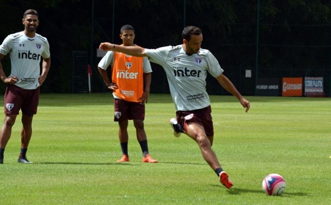 Paulistão: Regularizado, Nenê pode ser novidade no São Paulo contra o Botafogo-SP