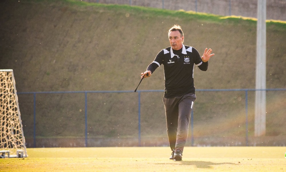 Mineiro: Após eliminação para o Flu, Caldense demite Zezito e anuncia Roberto Fonseca