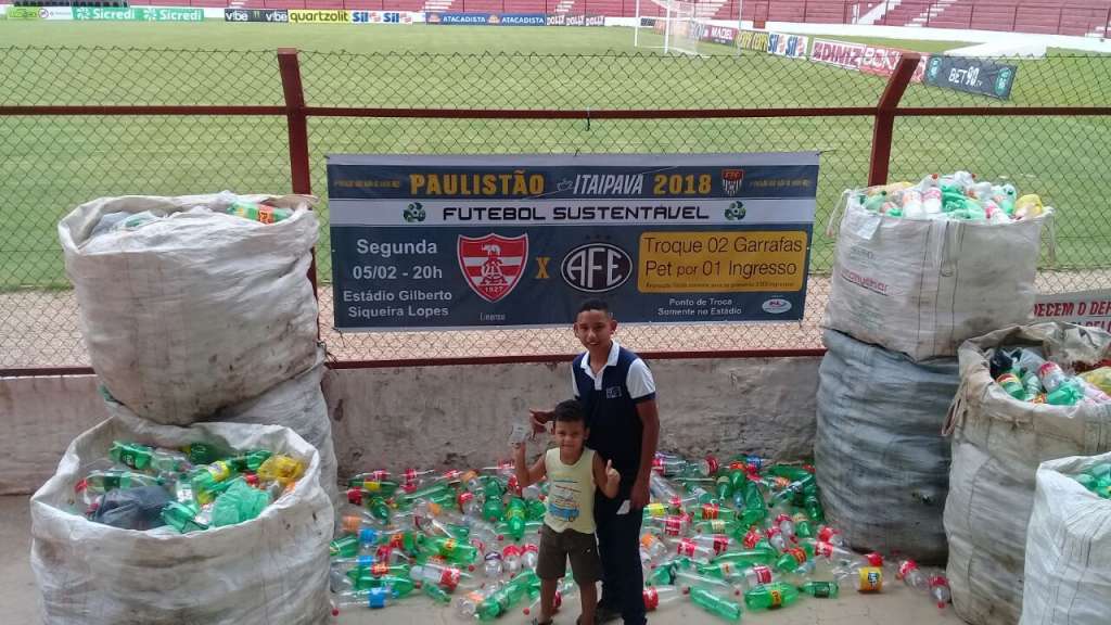 As trocas no Estádio Gilbertão estão a todo vapor e já há uma montanha de pets no local