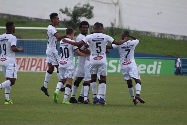 O São Bernardo converteu em gols a superioridade em campo  (Foto: Michael Sanches / Água Santa)