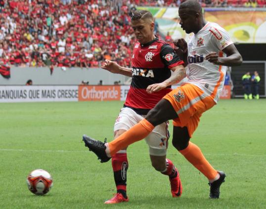 Flamengo teve a volta de alguns titulares, mas ainda mostrou falta de condição física