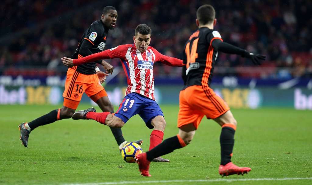Atlético de Madrid bate Valencia e diminui diferença para o Barcelona no Espanhol