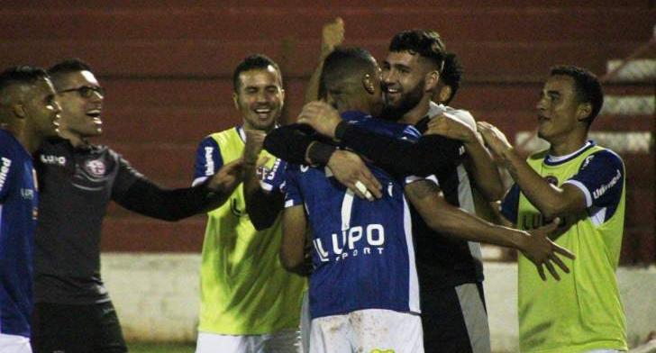 No encontro mais recente, com dois gols de Igor, a Ferroviária venceu o Linense pelo placar de 2 a 1, no Gilbertão, em Lins, pela 9ª rodada da primeira fase da Copa Paulista do ano passado (Foto: Divulgação)