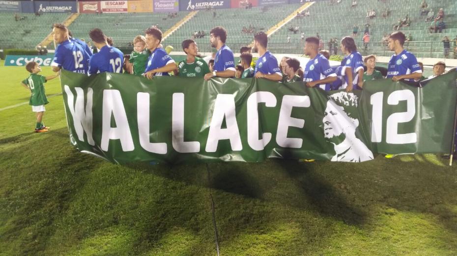 Guarani prestou homenagem à Wallace na partida diante do Batatais 