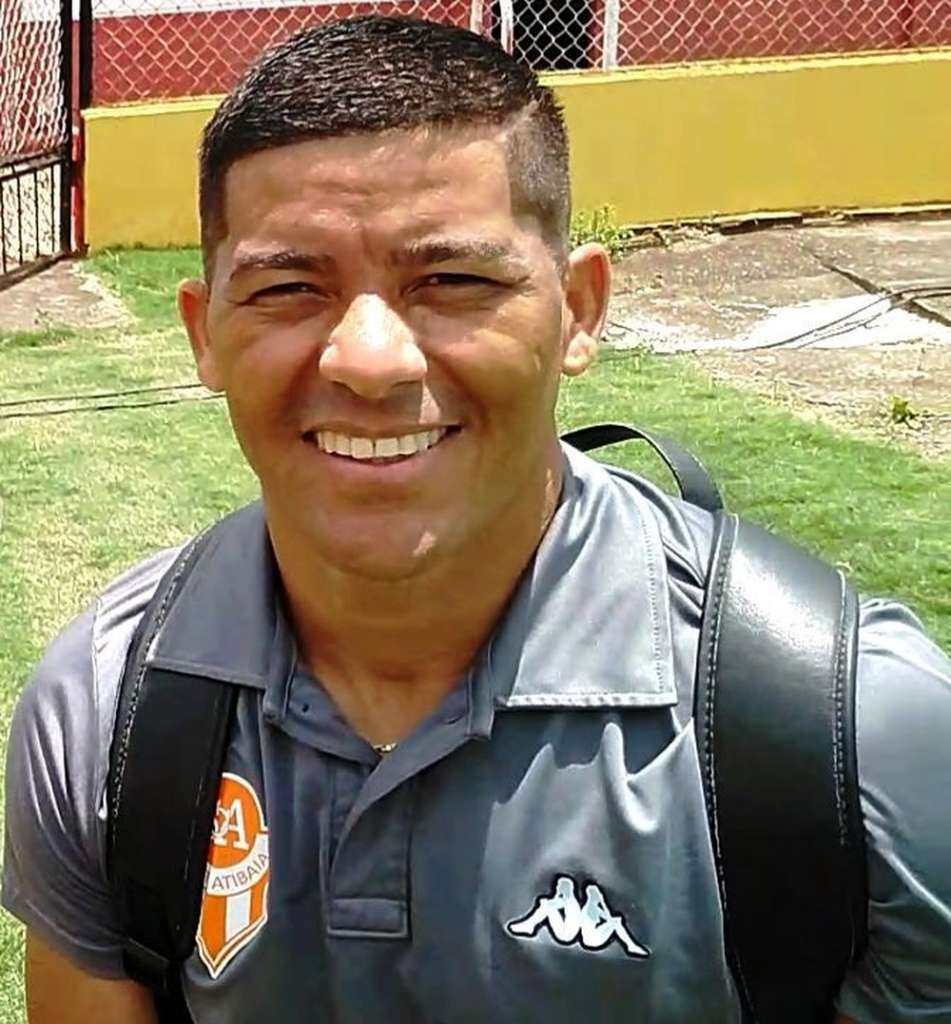 Tavares se destacou na vitória do Atibaia. (Foto: Reprodução / TV Falcão)