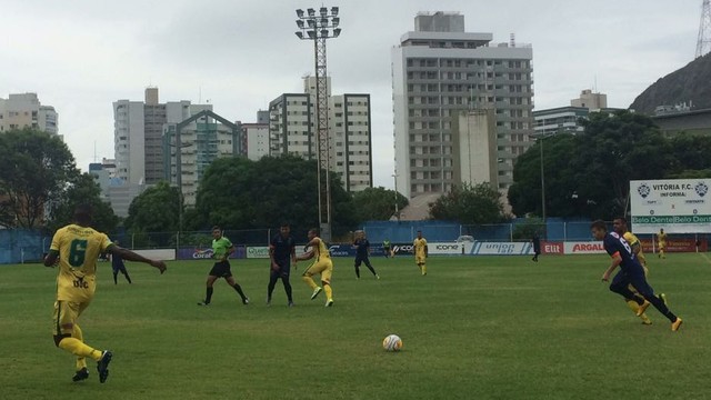 CAPIXABA: Tupy vira sobre Doze no último lance e vence a primeira
