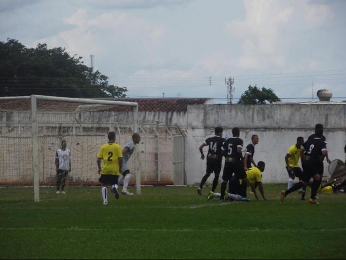 Atlético Clube vai jogar no estádio do Marília (Foto: Emerson Luiz94 FM)