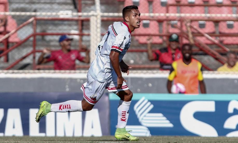 Igor comemora o gol do empate contra a Ponte Preta, o segundo dele no Paulistão (Foto: Divulgação | Ituano )