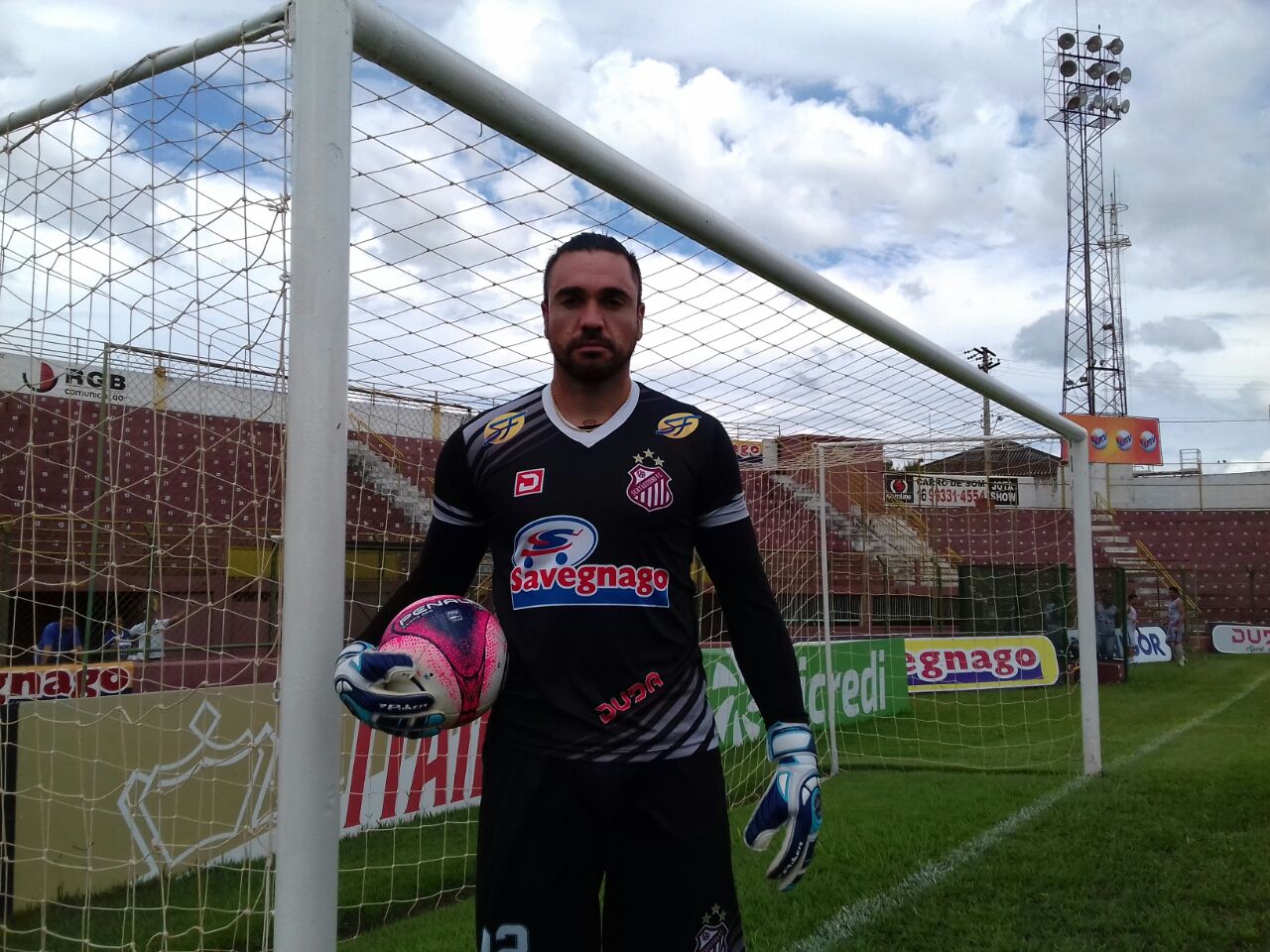 Paulista A2: Ex-goleiro de Macaé e Cruzeiro é o novo reforço do Sertãozinho