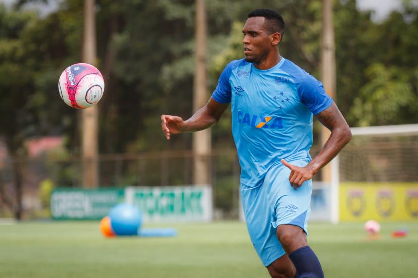 Digão treinou entre os titulares nesta quarta-feira (Foto: Cruzeiro)