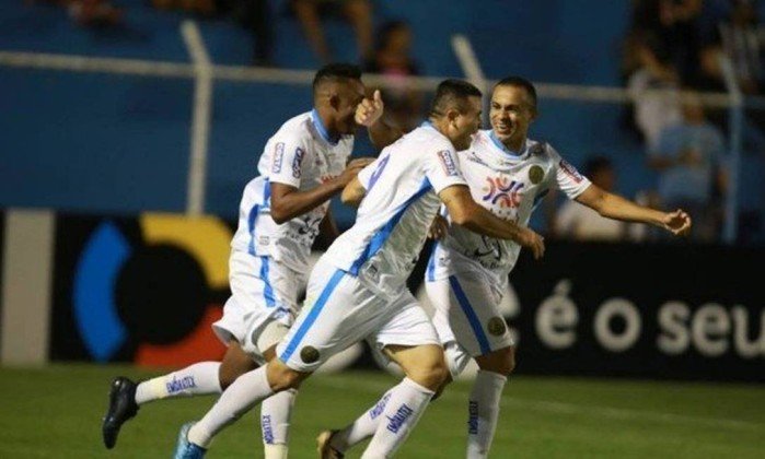 Copa do Brasil: Botafogo e atletas lamentam e repudiam protesto violento da torcida
