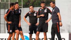 Paulistão: Corinthians encara o Santo André para disparar na liderança do grupo