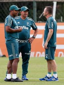 Paulistão: Técnico do Palmeiras defende opção por Michel Bastos:'Não é laranja podre'