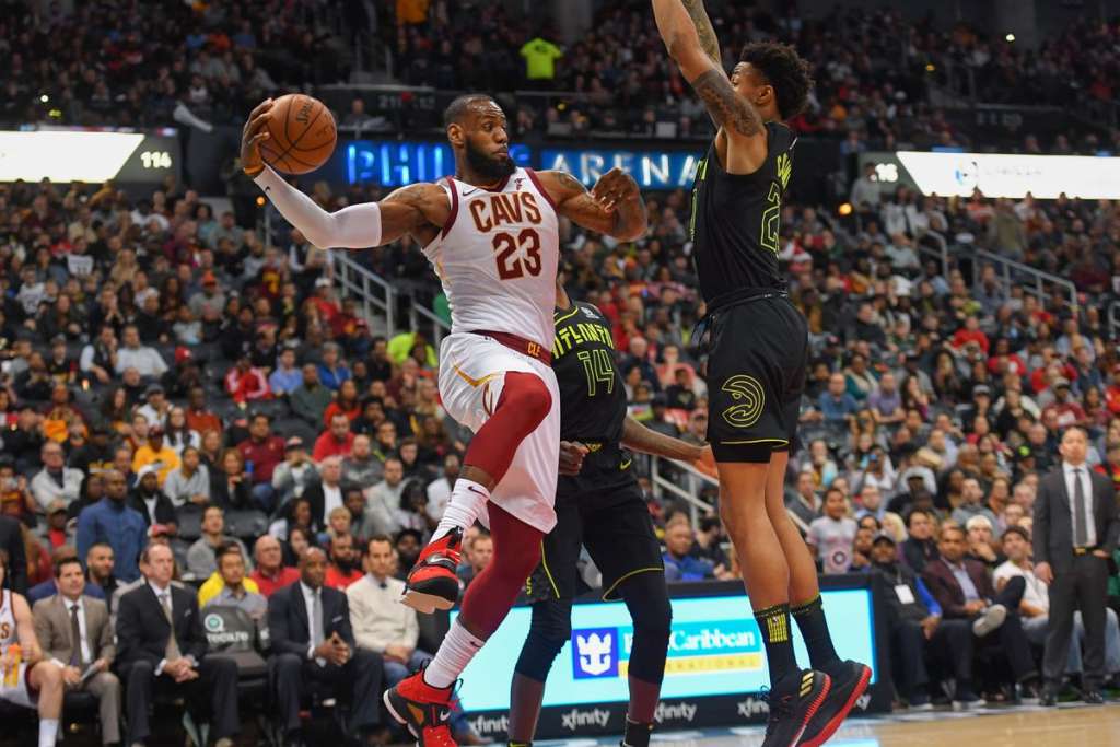 Basquete: Com 'triple-double' de LeBron, Cavaliers bate Hawks; Celtics cai e deixa a ponta 2 0002050294143 img