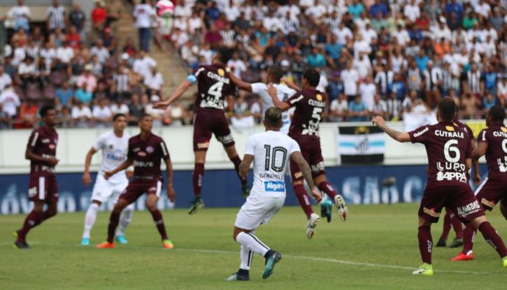 Ferroviária e Santos fizeram bom jogo na Fonte Luminosa. Foto: Leonardo Fermiano